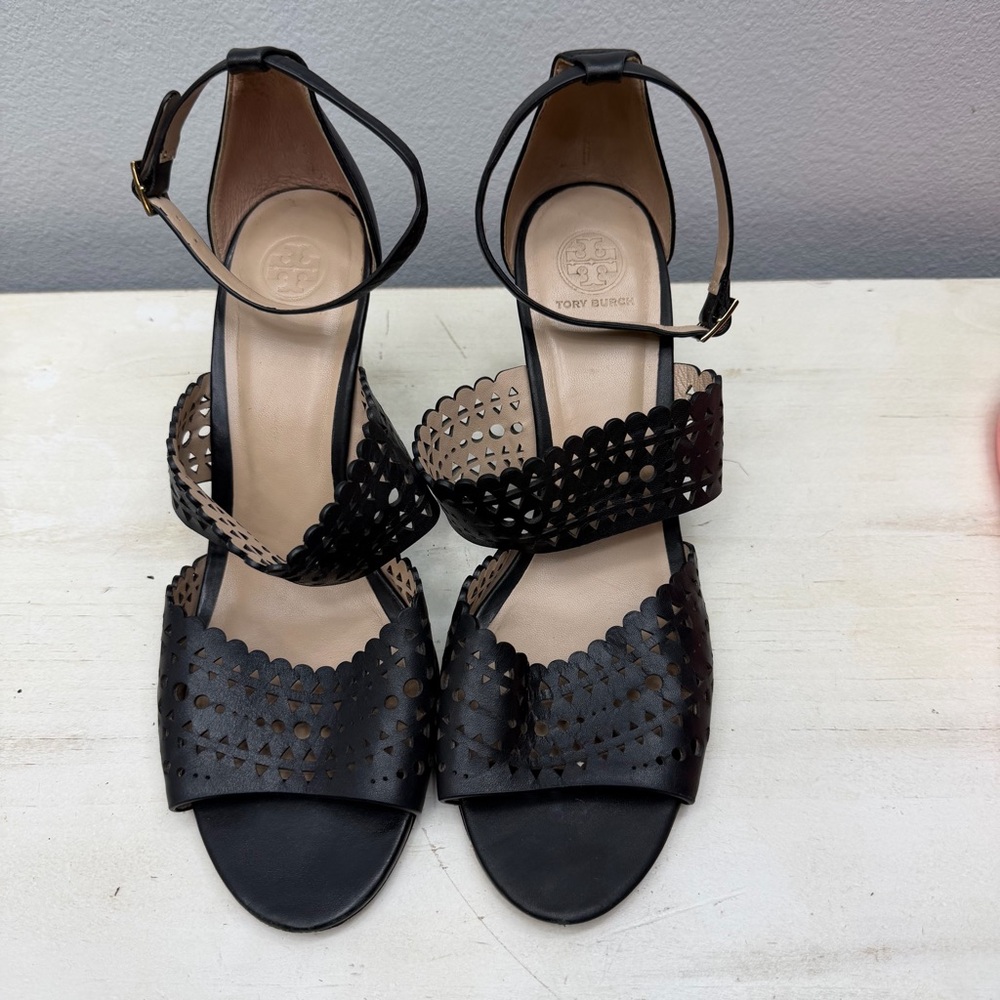 Tory Burch Black Leather Perforated Gladiator Wedge Sandals Size 10.5 - Picture 6 of 8